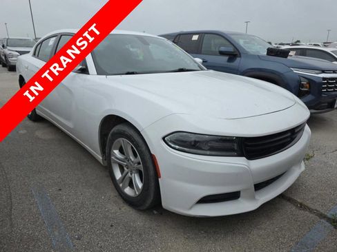Used 2019 Dodge Charger SXT RWD image 5