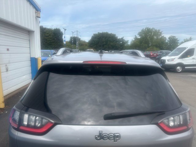 Used 2019 Jeep Cherokee Limited AWD/4WD image 6
