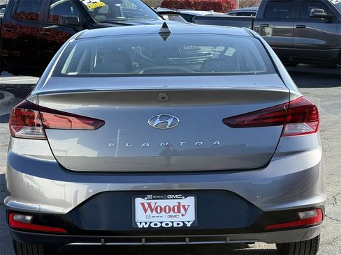 Used 2019 Hyundai Elantra SEL image 7