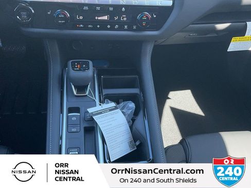 New 2026 Nissan Pathfinder SL FWD image 23