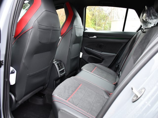 New 2026 Volkswagen GTI SE FWD image 16