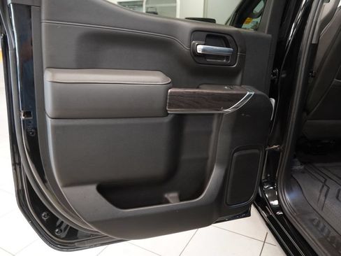 Used 2021 Chevrolet Silverado 1500 LTZ w/ Technology Package AWD/4WD image 26