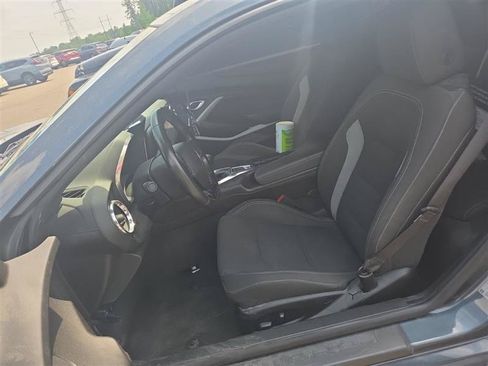Used 2019 Chevrolet Camaro LT RWD image 6