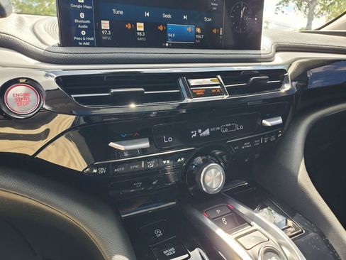 Certified 2025 Acura MDX FWD image 33