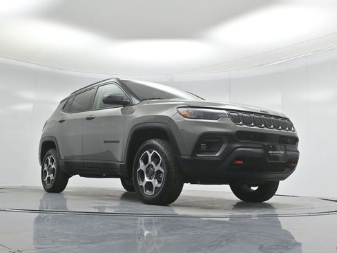 Used 2022 Jeep Compass Trailhawk w/ Trailhawk Elite Group image 46
