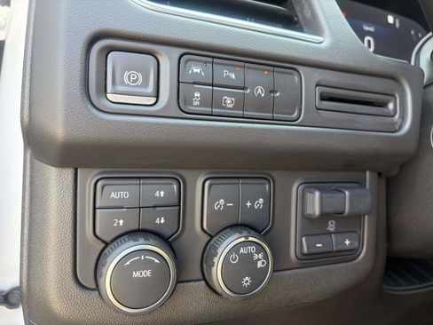 Used 2023 Chevrolet Tahoe RST w/ Luxury Package AWD/4WD image 17