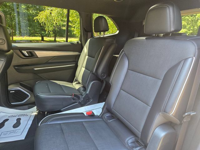 Used 2026 Buick Enclave Preferred FWD image 16