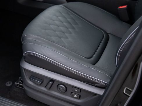 New 2026 INFINITI QX80 Autograph w/ Premium Cargo Package image 14