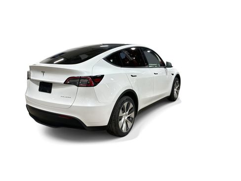 Certified 2023 Tesla Model Y Long Range AWD/4WD image 6