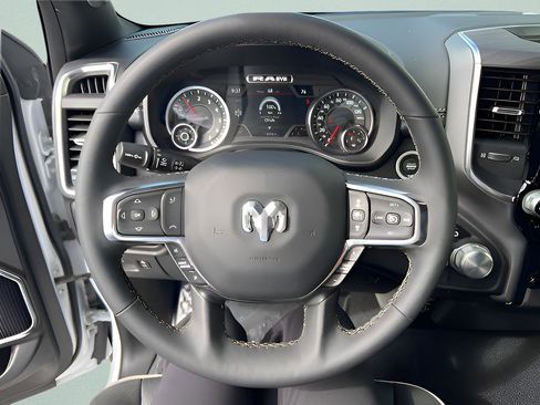 Used 2025 RAM 1500 Laramie AWD/4WD image 14