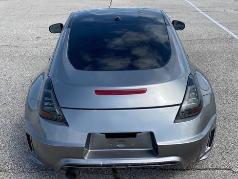 Used 2009 Nissan 370Z Touring RWD image 6