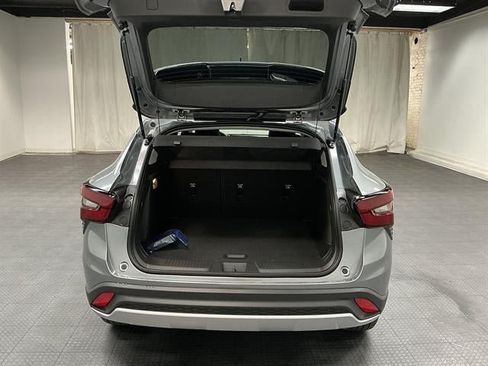 New 2026 Chevrolet Trax LT w/ LT Convenience Package FWD image 25