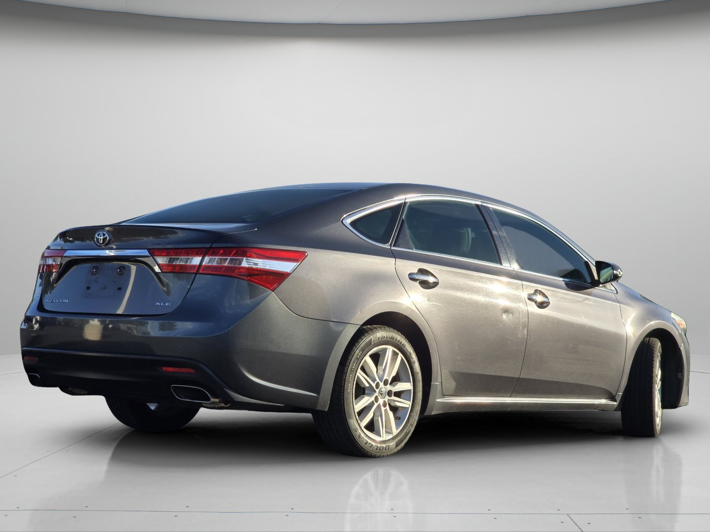 Used 2013 Toyota Avalon XLE FWD image 19