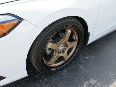 Used 2022 Honda Civic Sport image 11