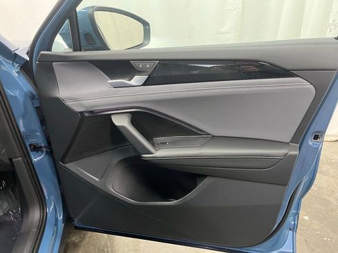 New 2026 Volkswagen Tiguan SE image 11