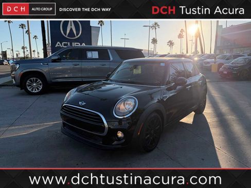 Used 2017 MINI Cooper 4-Door Hardtop image 1