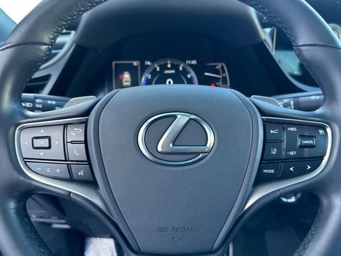 Certified 2025 Lexus ES 350 image 22