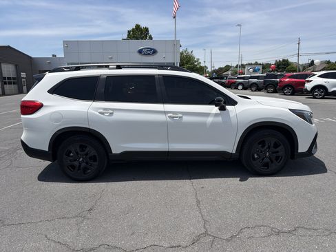Used 2023 Subaru Ascent Onyx Edition AWD/4WD image 2