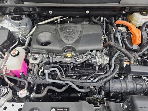 Used 2024 Toyota RAV4 XLE image 37