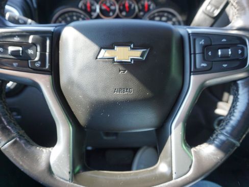 Used 2021 Chevrolet Silverado 1500 LT w/ Z71 Off-Road Package AWD/4WD image 12