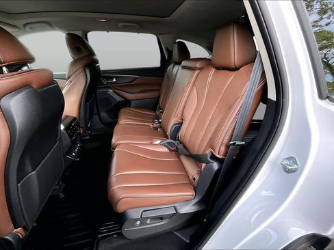 Used 2022 Acura MDX SH-AWD w/ Advance Package image 21