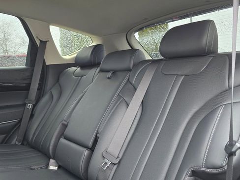 Used 2025 Genesis GV80 2.5T Standard image 17