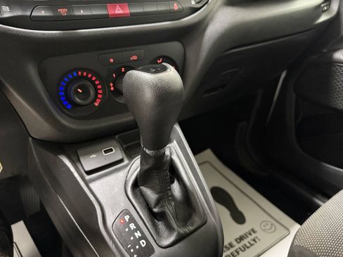 Used 2021 RAM ProMaster City Tradesman FWD image 11