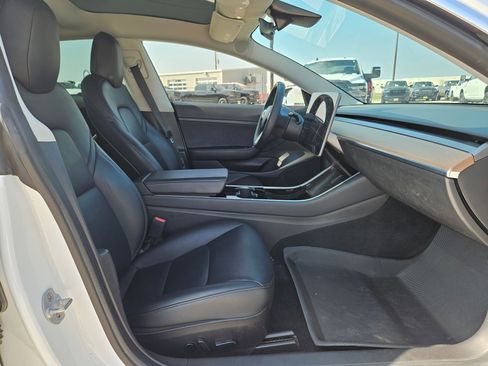 Used 2020 Tesla Model 3 Standard Range Plus image 26