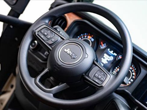 Used 2026 Jeep Wrangler Unlimited Sport AWD/4WD image 32