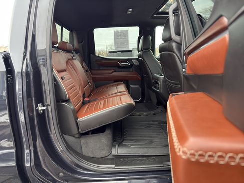 Used 2023 GMC Sierra 1500 Denali Ultimate image 17