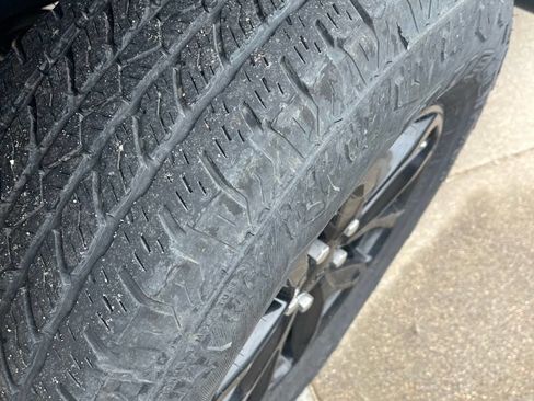 Used 2022 Jeep Gladiator Sport image 15