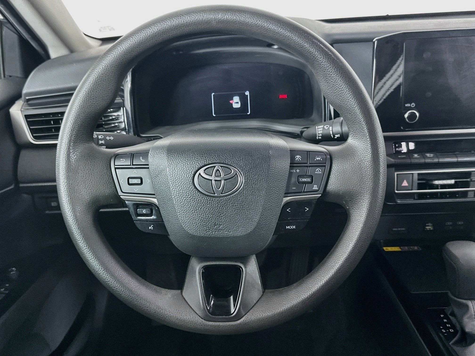 Used 2025 Toyota Camry LE FWD image 18