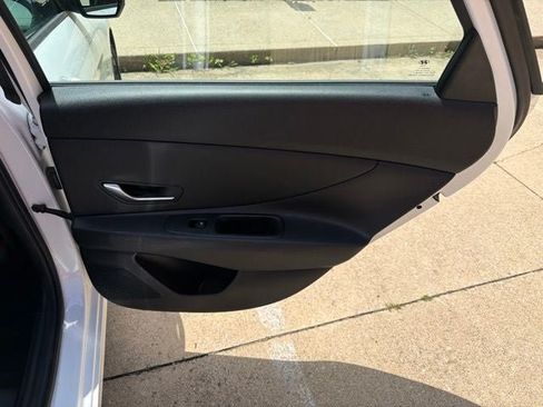 Used 2021 Hyundai Elantra SEL w/ Convenience Package FWD image 22