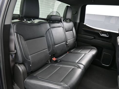 Used 2023 Chevrolet Silverado 1500 LT image 40