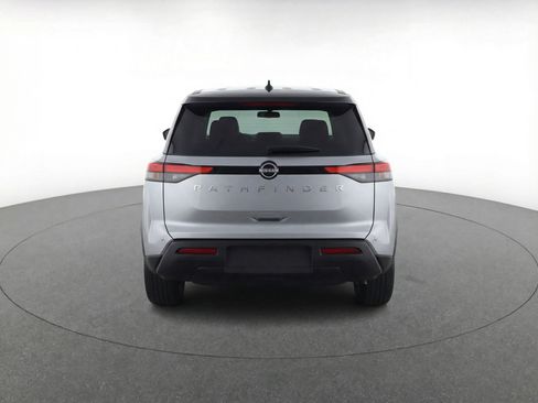 Used 2024 Nissan Pathfinder S FWD image 7