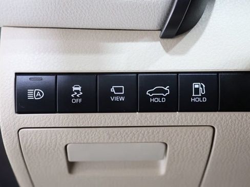Used 2020 Toyota Camry XLE w/ Driver Assist Package FWD image 20