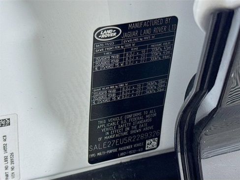 Used 2024 Land Rover Defender 110 X-Dynamic SE image 34