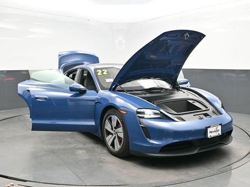 Used 2022 Porsche Taycan 4S image 44