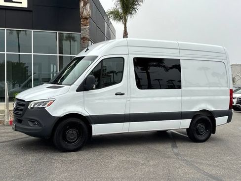 Used 2025 Mercedes-Benz Sprinter 2500 image 10