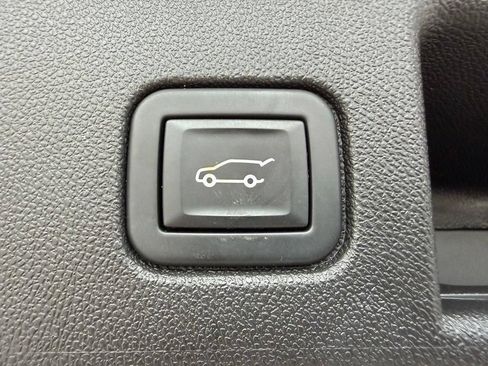 Used 2024 Chevrolet Equinox LT FWD image 26