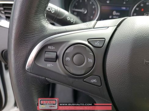 Used 2021 Buick Enclave Essence image 24