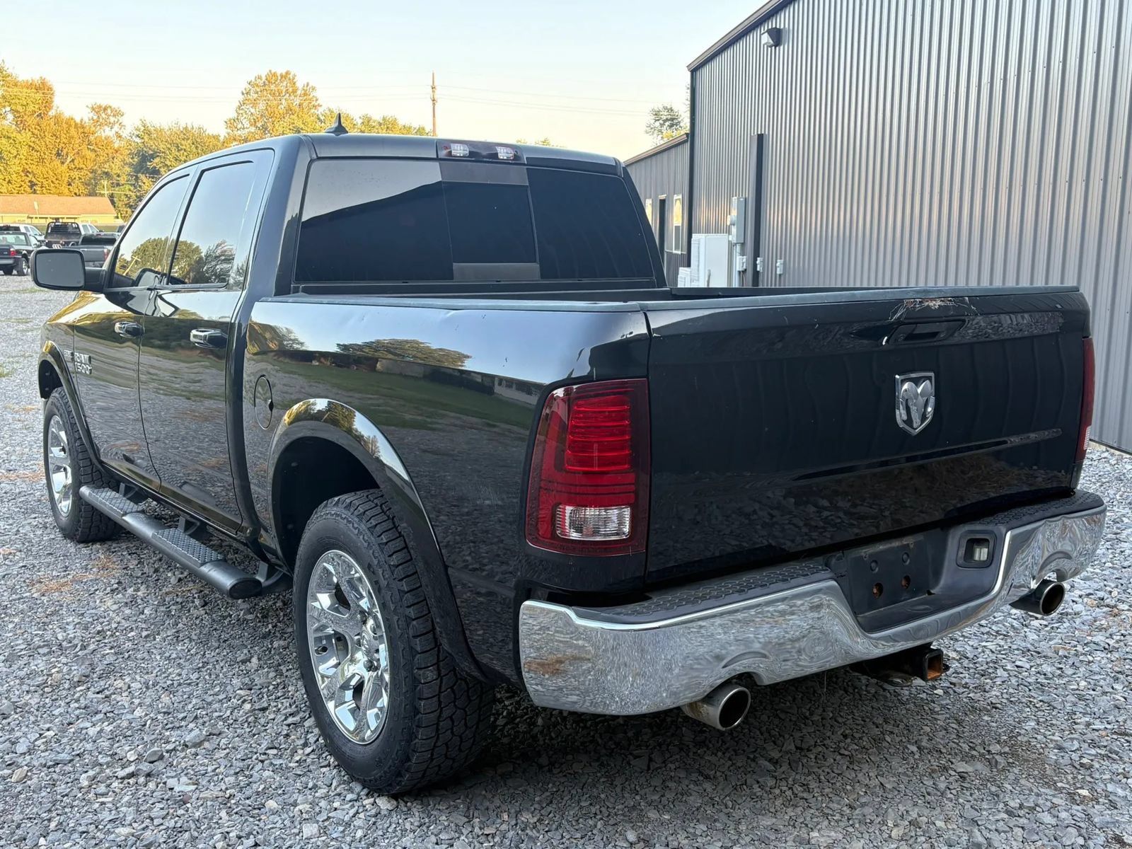 Used 2016 RAM 1500 Laramie AWD/4WD image 7