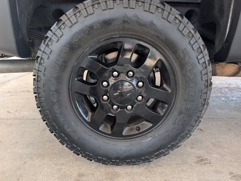 Used 2012 Chevrolet Silverado 2500 LTZ w/ LTZ Plus Package AWD/4WD image 23