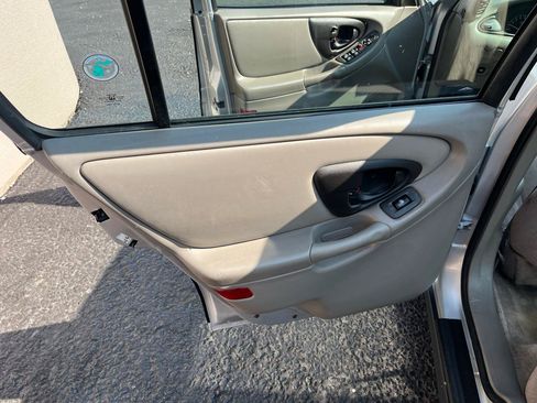 Used 2005 Chevrolet Malibu Classic FWD image 22