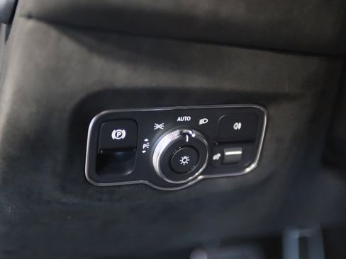 Used 2021 Aston Martin V8 Vantage Coupe RWD image 16