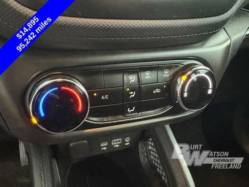 Used 2021 Chevrolet TrailBlazer LS AWD/4WD image 23