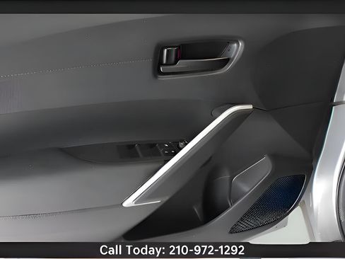 Used 2024 Toyota Corolla Cross AWD Hybrid image 11