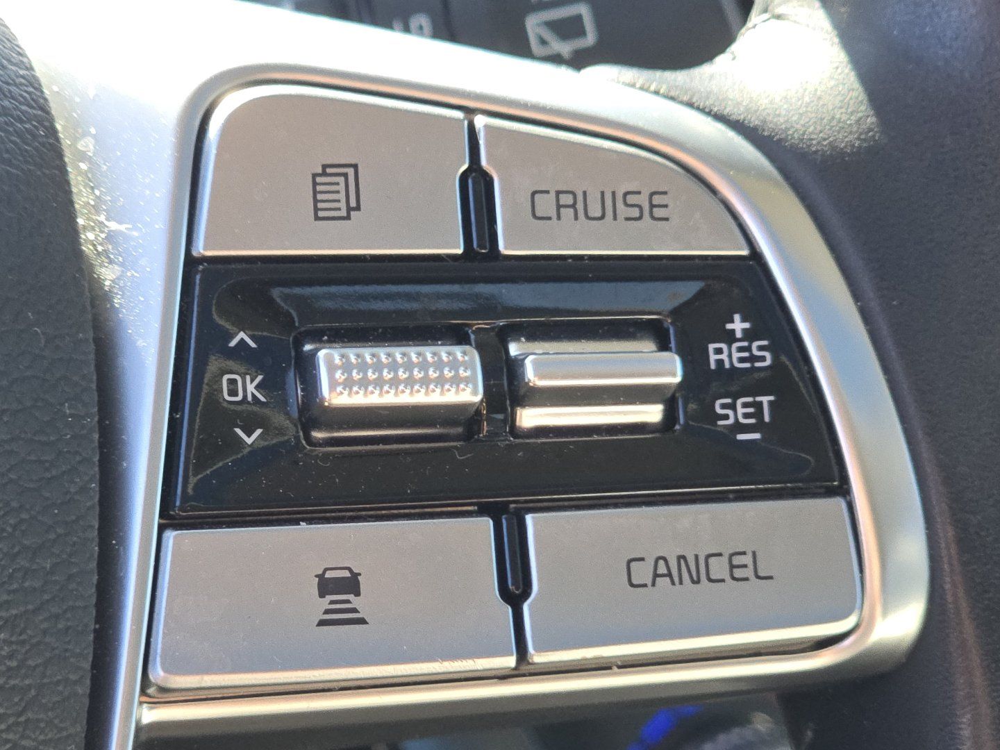 Used 2022 Kia Telluride S AWD/4WD image 34
