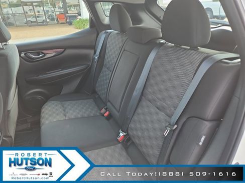 Used 2022 Nissan Rogue Sport SV FWD image 19