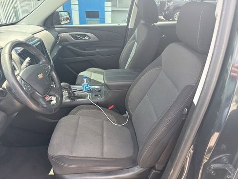 Used 2021 Chevrolet Traverse LT FWD image 15